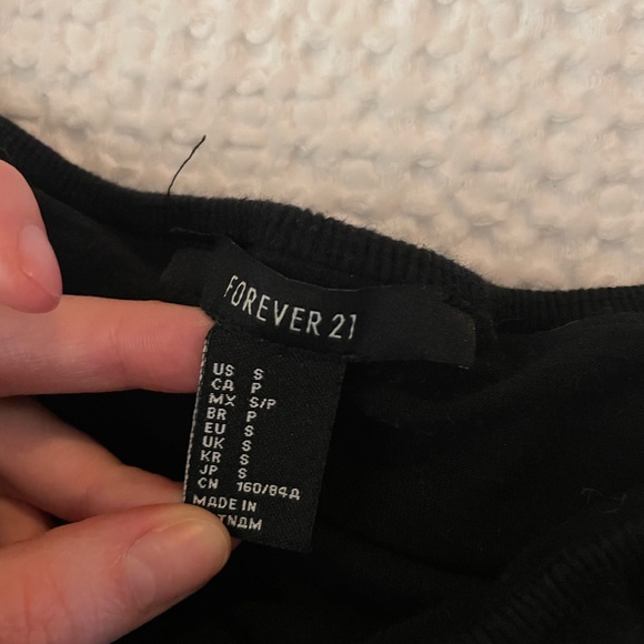 Black off the shoulder top - Picture 3 of 4